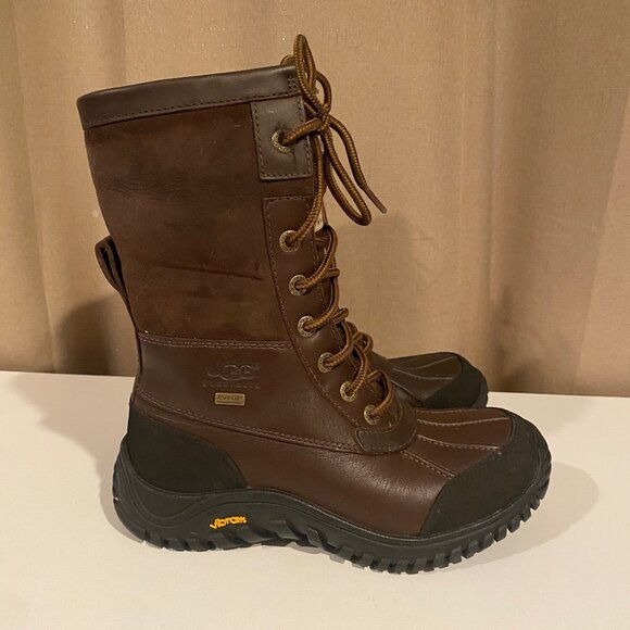 UGG Women's Lace-Up‎ Brown Boots Size 6 Waterproof Vibram Sole Winter Snow - Picture 1 of 11